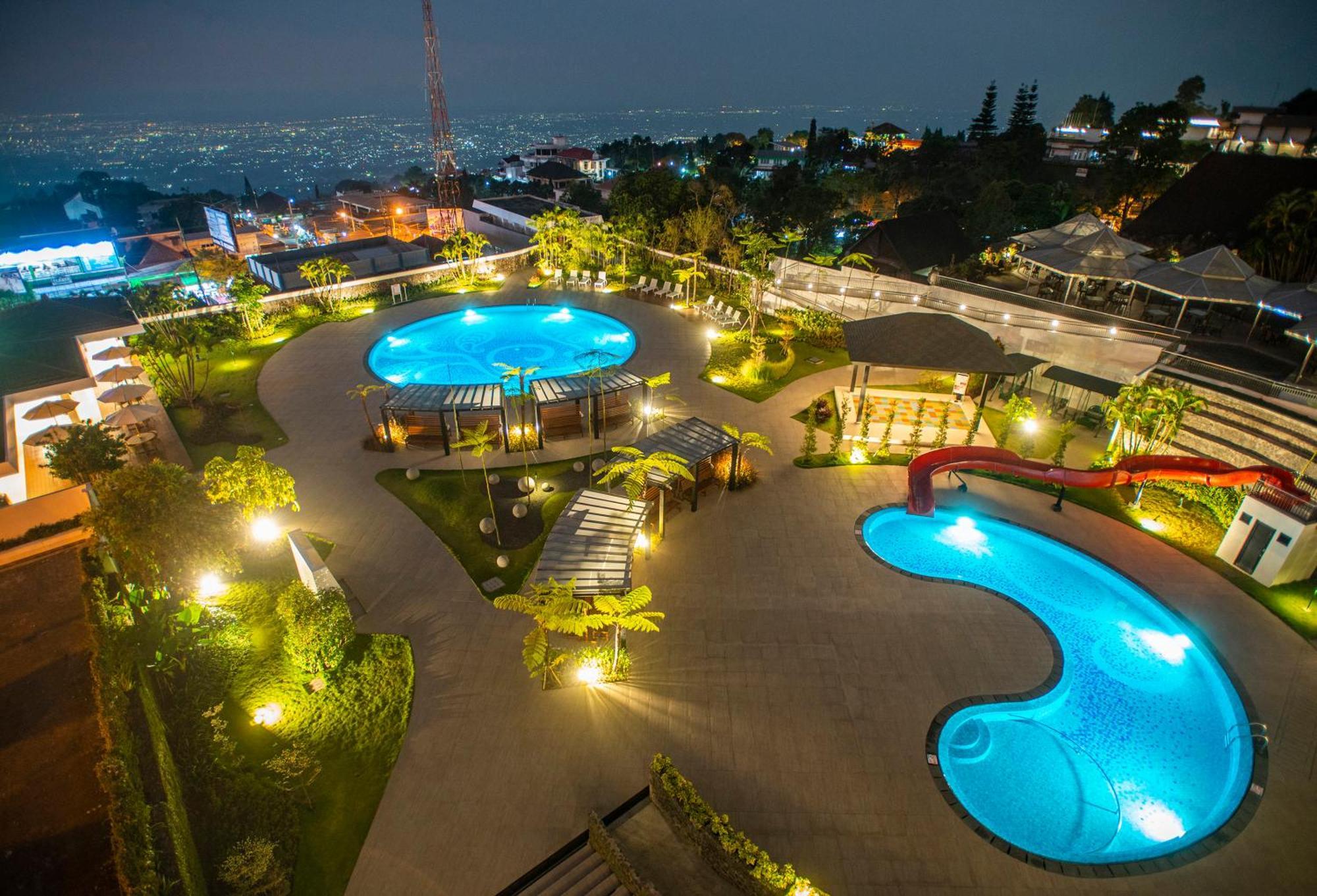 Surya Hotel & Cottages Prigen Exterior photo