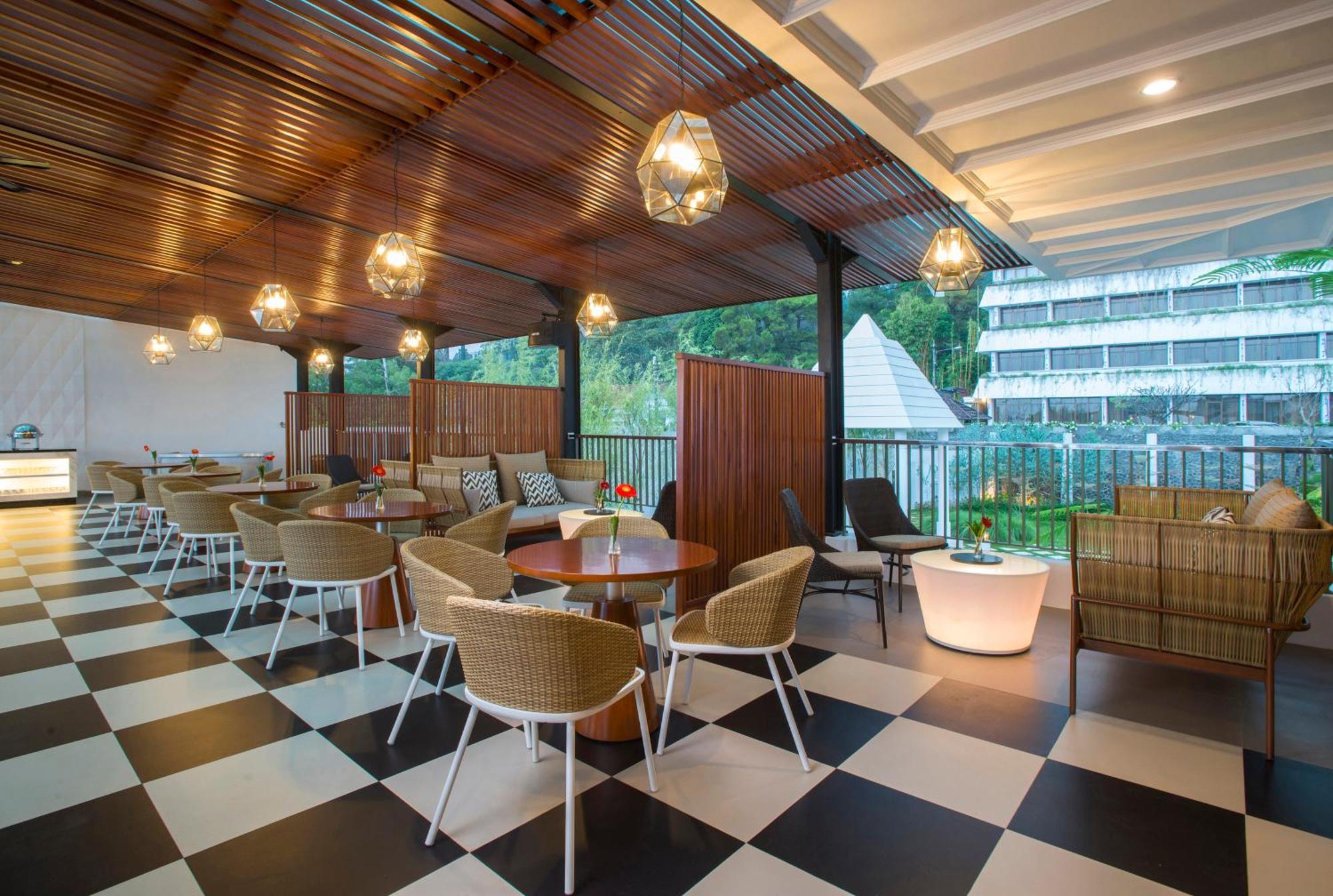 Surya Hotel & Cottages Prigen Exterior photo