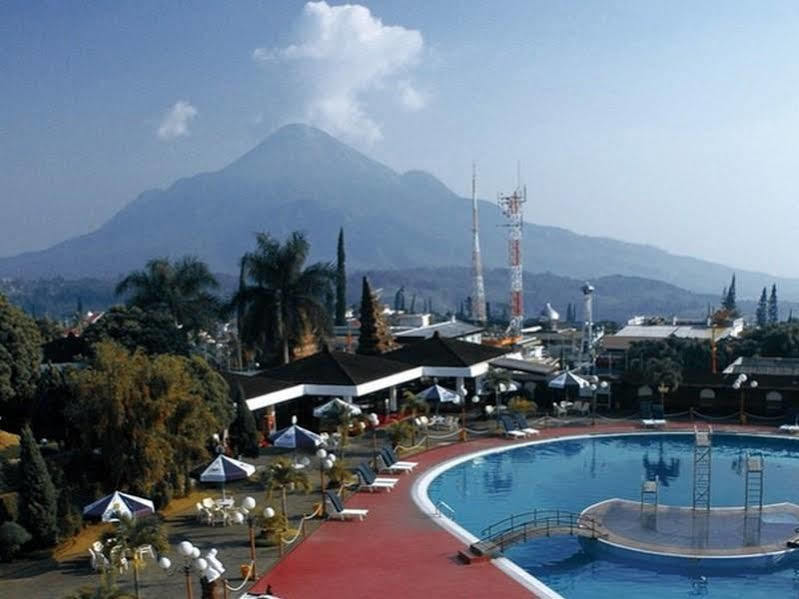 Surya Hotel & Cottages Prigen Exterior photo